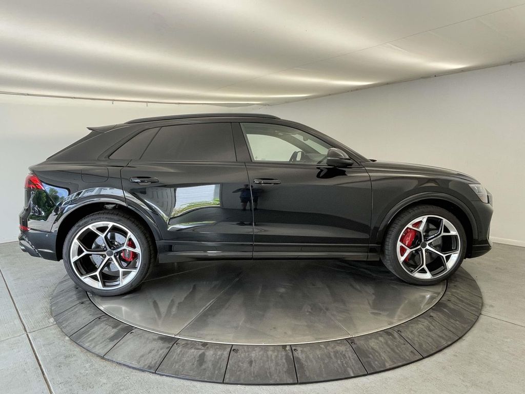 2026 Audi RS Q8 performance 4.0T - 7