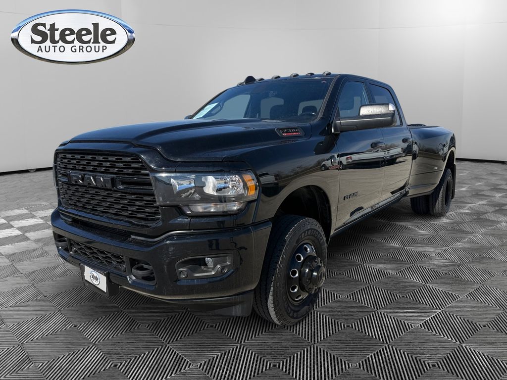 2022 RAM 3500 Lone Star Crew Cab LB DRW 4WD