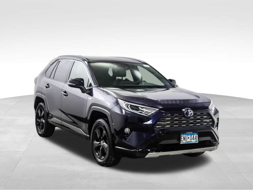 2020 Toyota RAV4 XSE 7