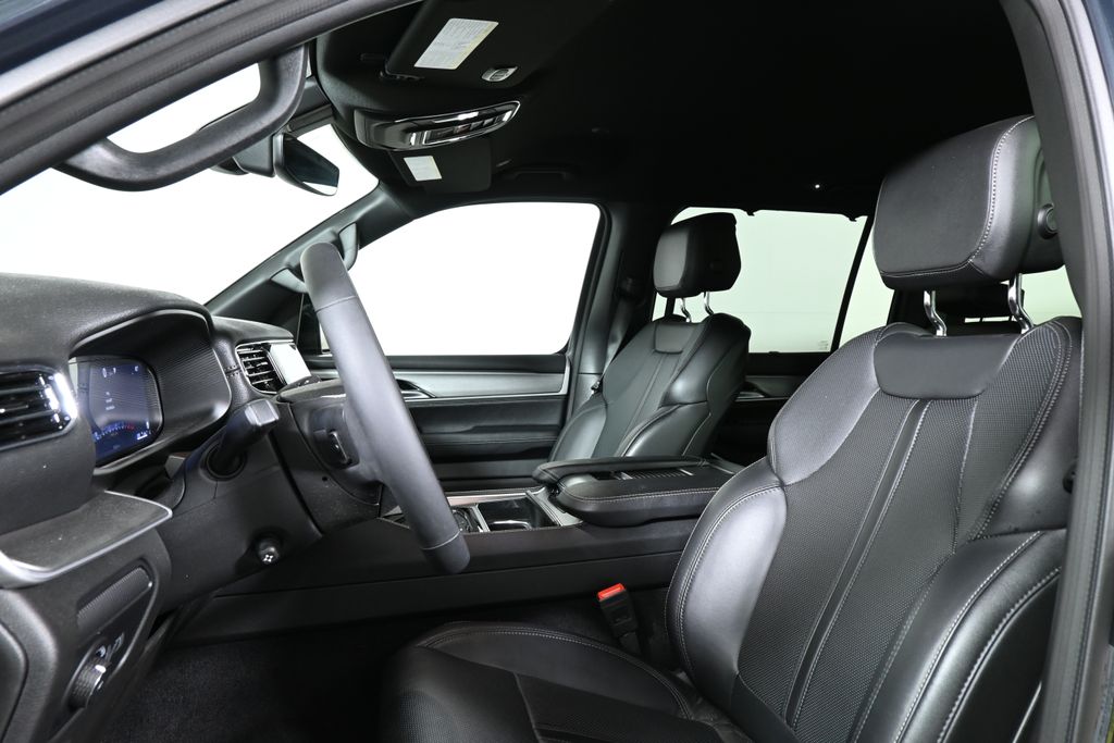 Thumbnail: 2025 Jeep Wagoneer - 5