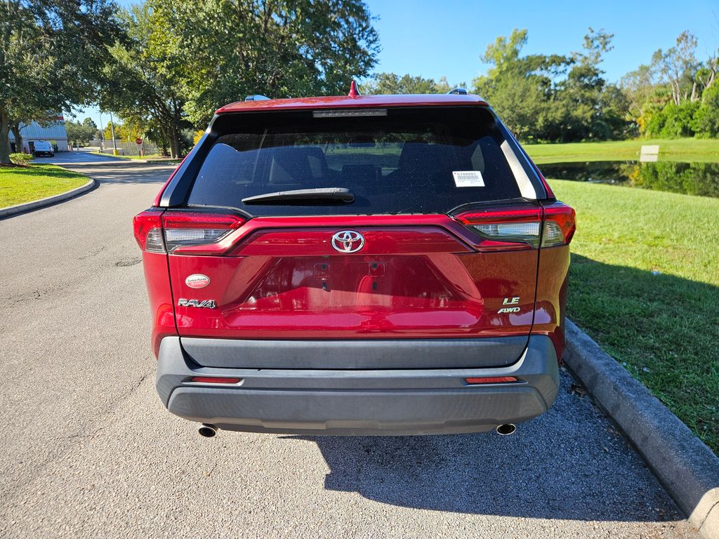 Thumbnail: 2020 Toyota RAV4 - 4