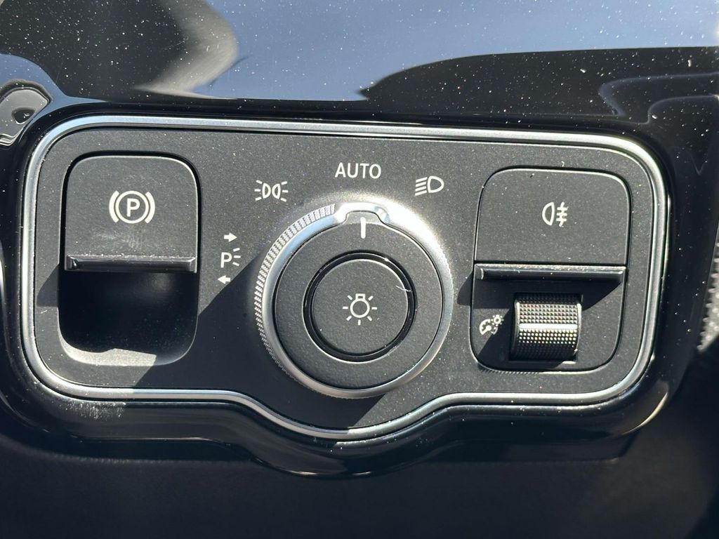 2023 Mercedes-Benz CLA 250 18