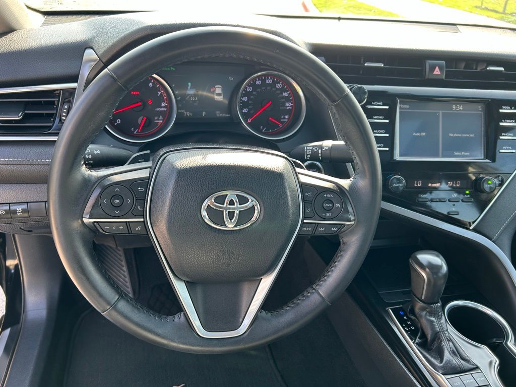 2018 Toyota Camry XSE 15