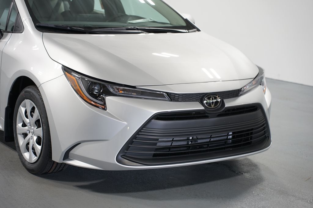 Thumbnail: 2025 Toyota Corolla - 4
