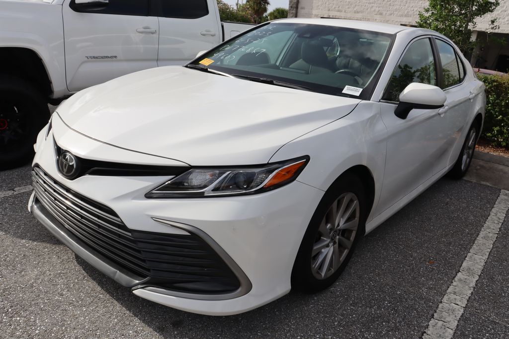2023 Toyota Camry LE 2