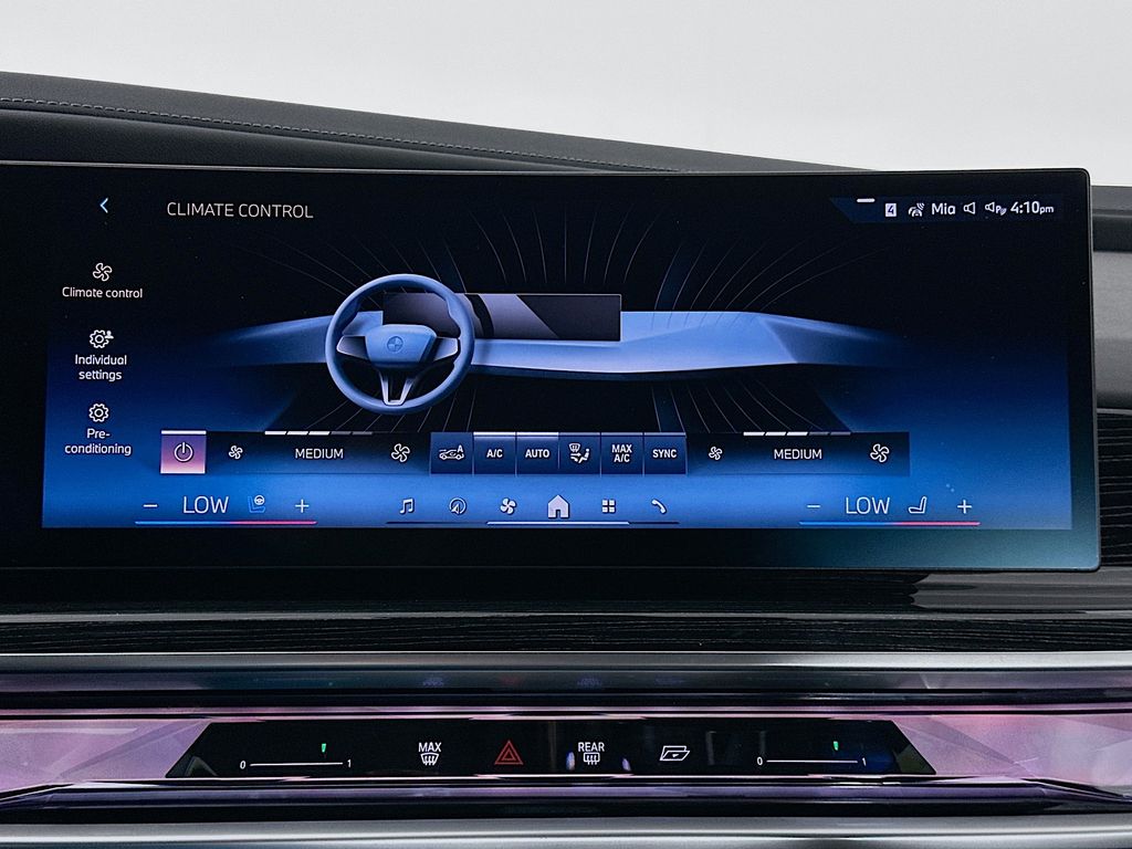 Thumbnail: 2025 BMW 7 Series - 16