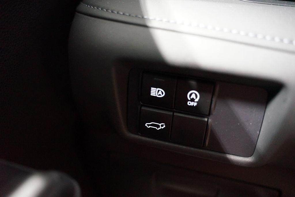 Thumbnail: 2024 Toyota Highlander - 23