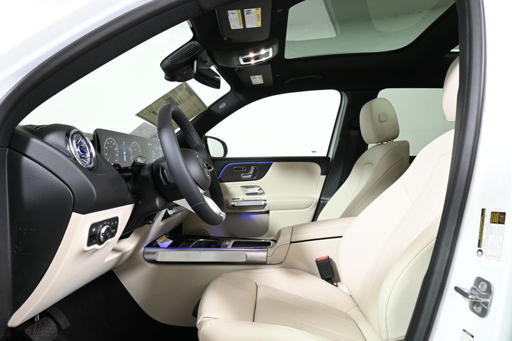 Thumbnail: 2026 Mercedes-Benz GLB - 3