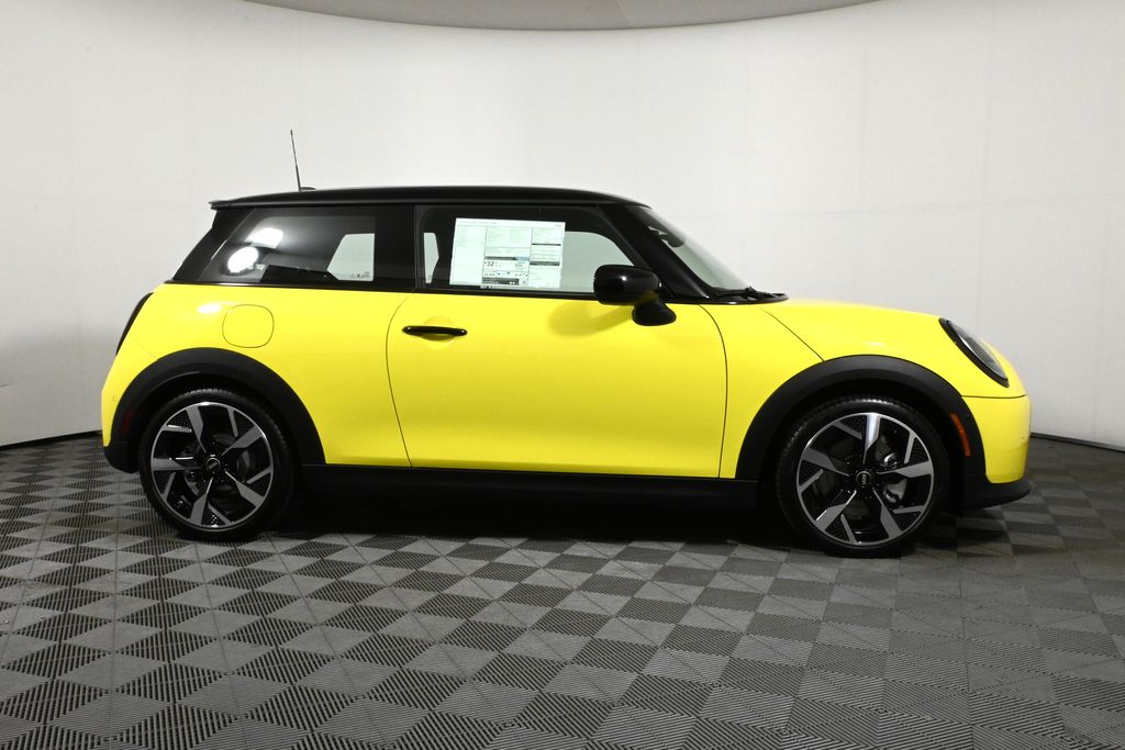 2025 MINI Cooper S 8