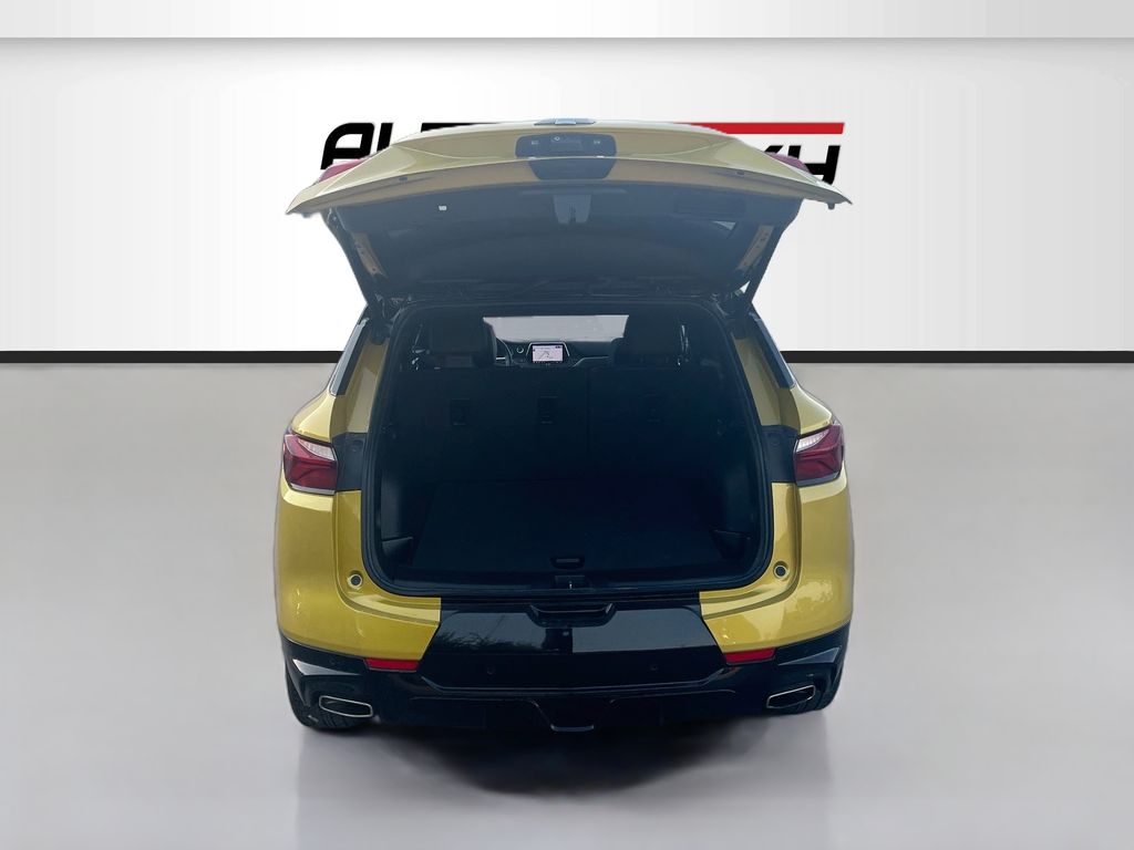 Used 2022 Yellow Chevrolet RS image 27