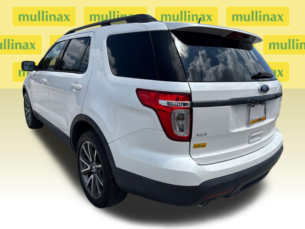 Used 2015 White Ford XLT image 8