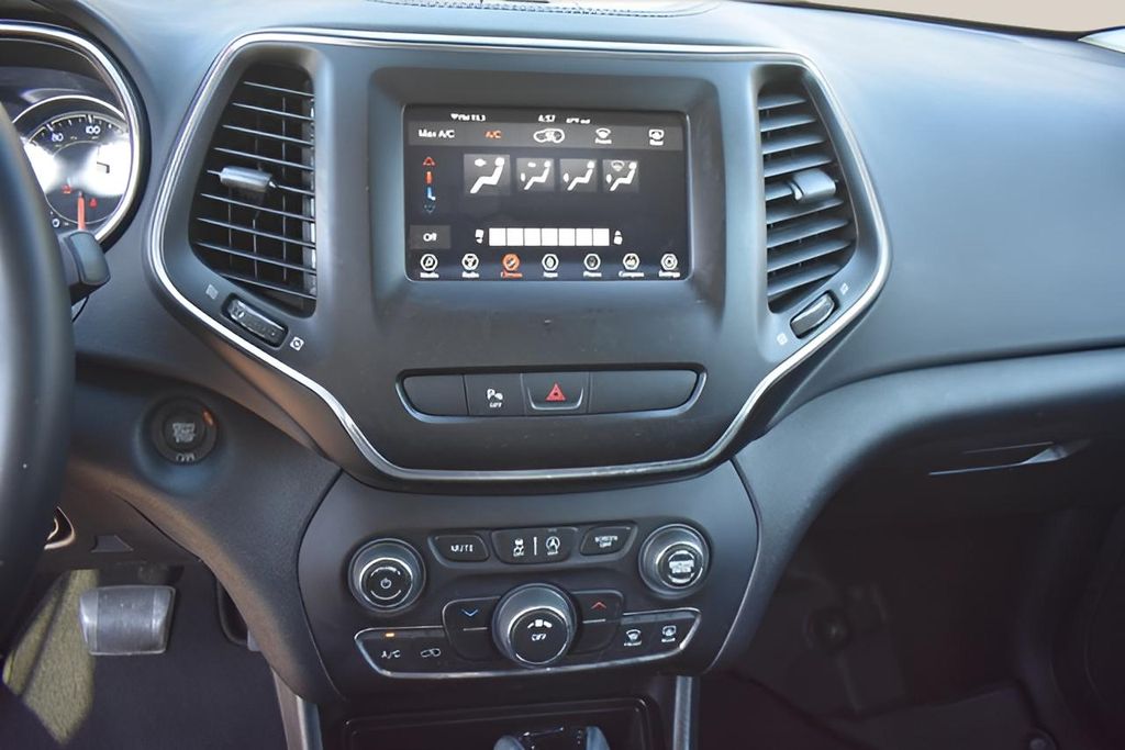 Used Car 2020 Jeep Cherokee  Altitude For Sale Under $20,000 In Austin, Texas