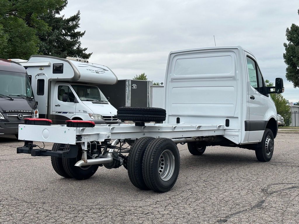 2023 Mercedes-Benz Sprinter 3500 Cab Chassis 170 WB 2