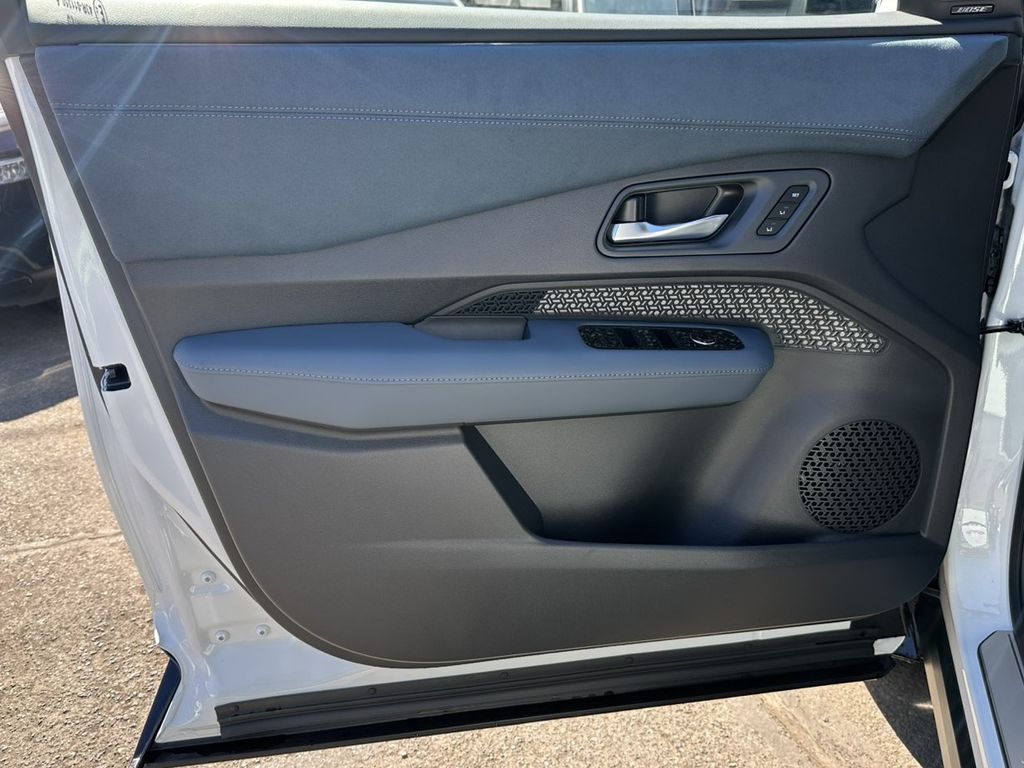 2025 Nissan Ariya PLATINUM+ e-4ORCE