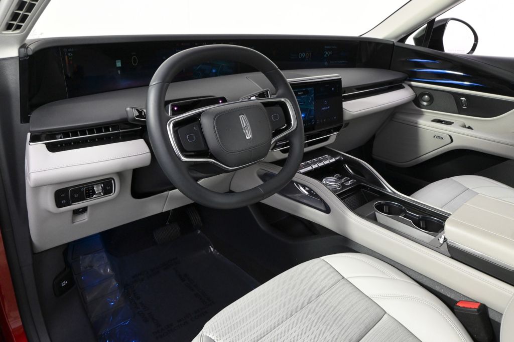 New 2026 Red Lincoln Reserve image 12