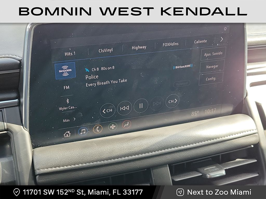 2021 Chevrolet Suburban LT photo