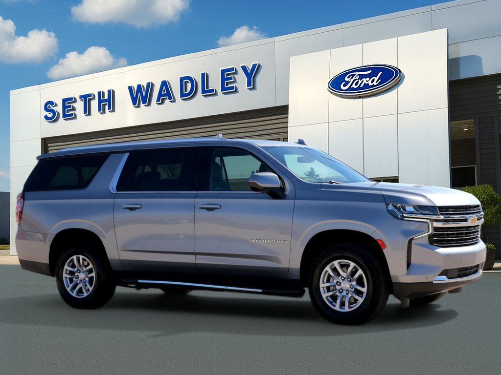 2024 Chevrolet Suburban LT 