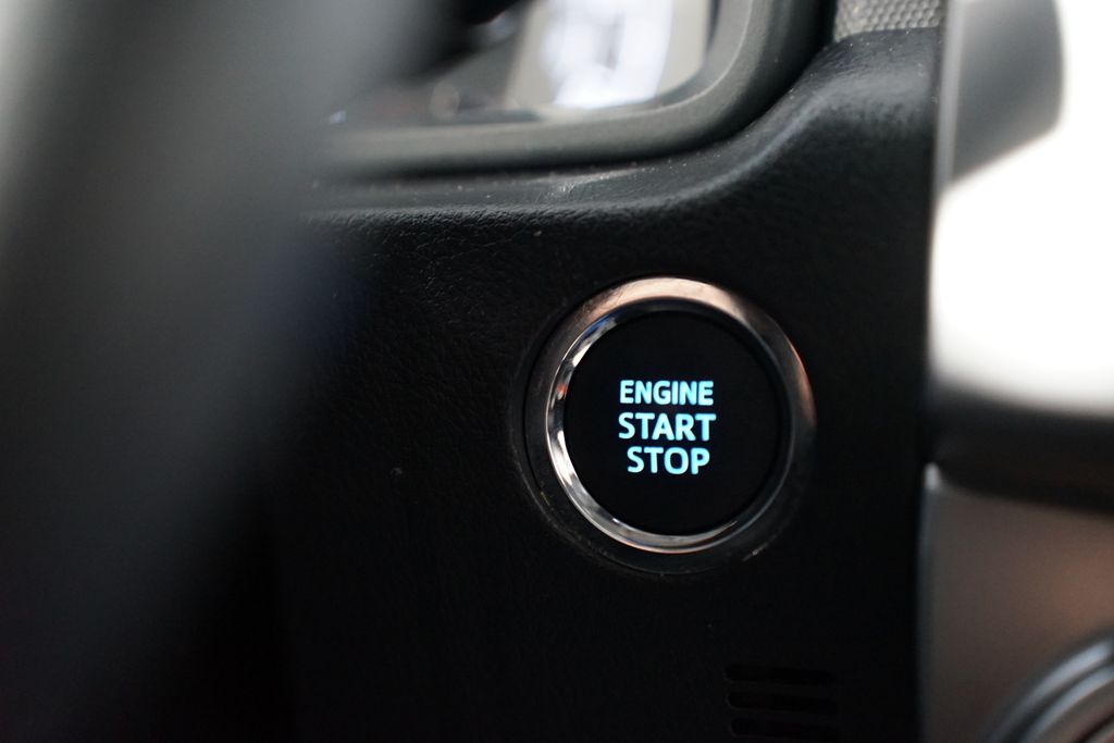 2022 Toyota 4Runner SR5 25