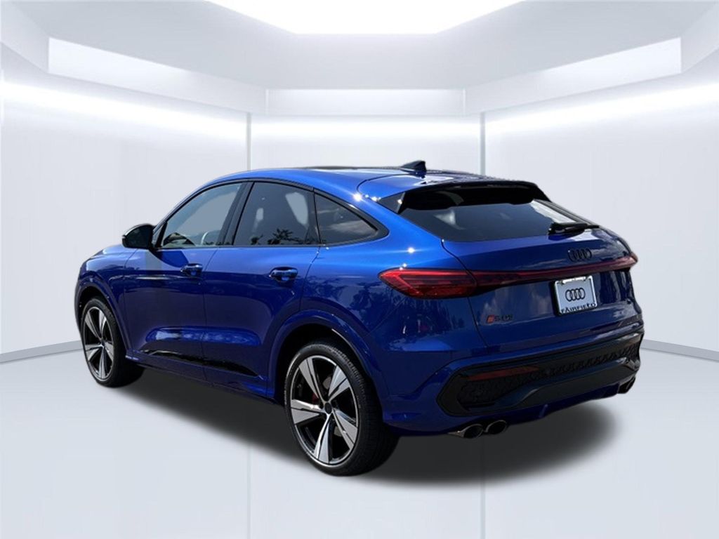 Thumbnail: 2026 Audi SQ5 - 3