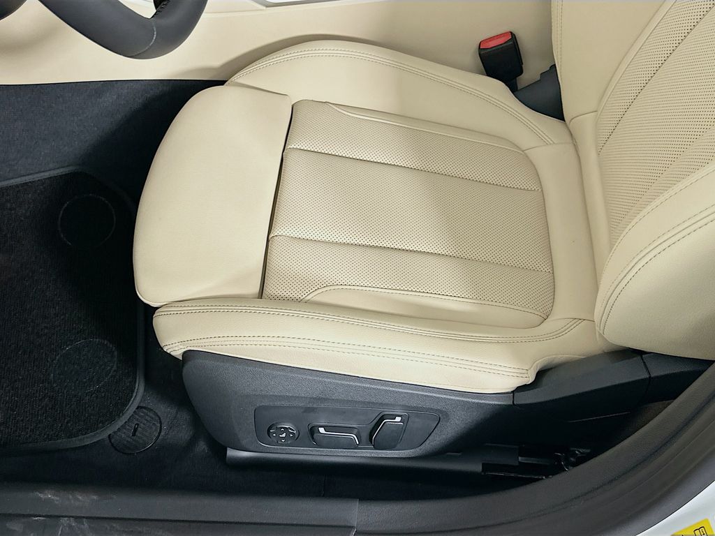 2025 BMW i4 eDrive40 21