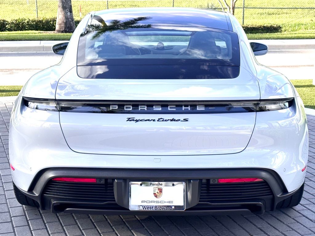 2024 Porsche Taycan Turbo S 3