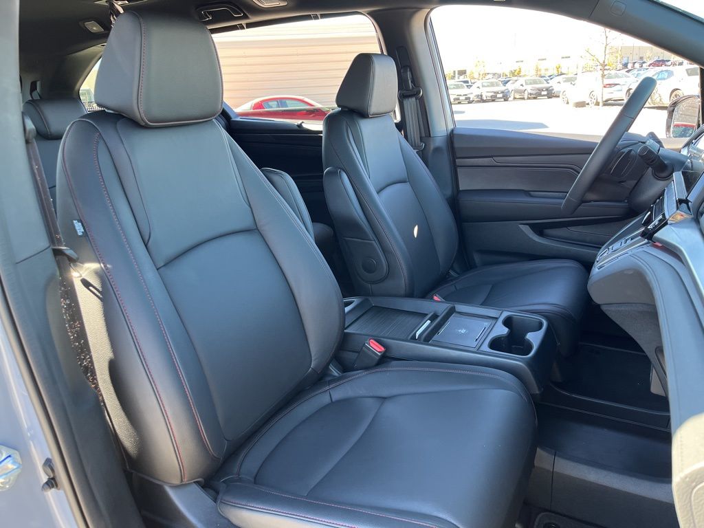 Thumbnail: 2026 Honda Odyssey - 30