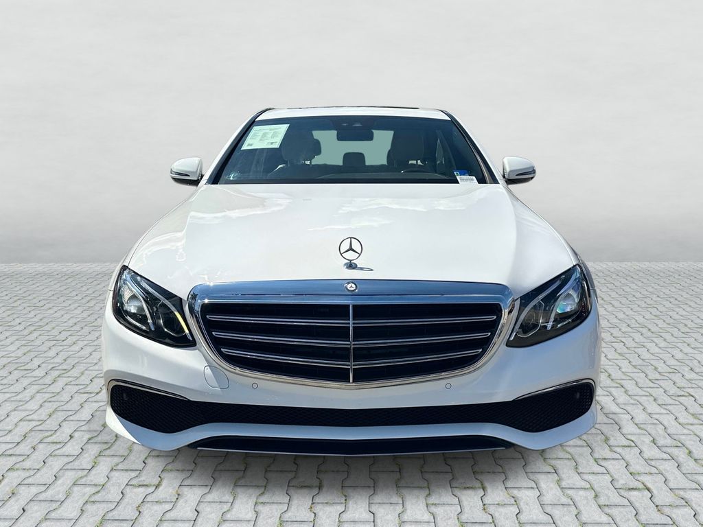 Thumbnail: 2017 Mercedes-Benz E-Class - 2