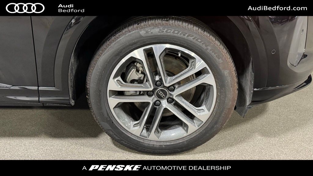 Thumbnail: 2025 Audi Q5 - 9