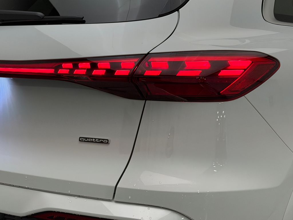 Thumbnail: 2026 Audi Q5 - 18