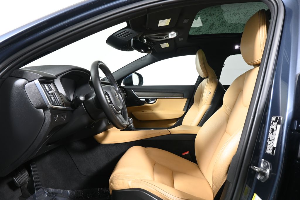 Thumbnail: 2020 Volvo S90 - 3