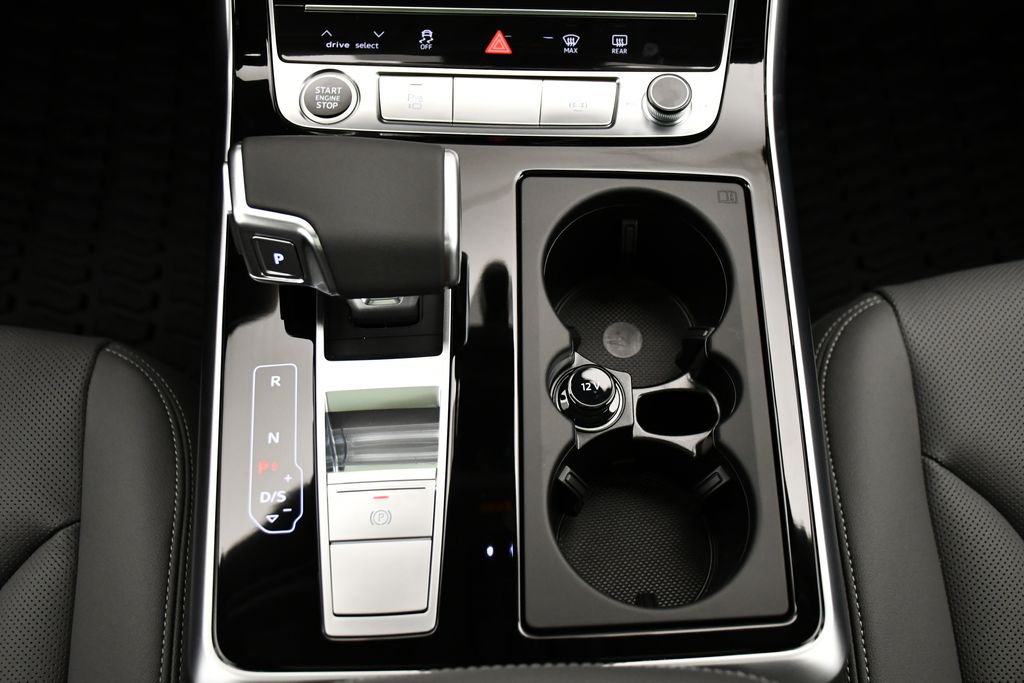 Thumbnail: 2025 Audi Q7 - 30