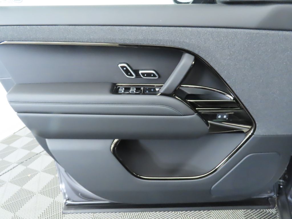 Thumbnail: 2025 Land Rover Range Rover Sport - 25