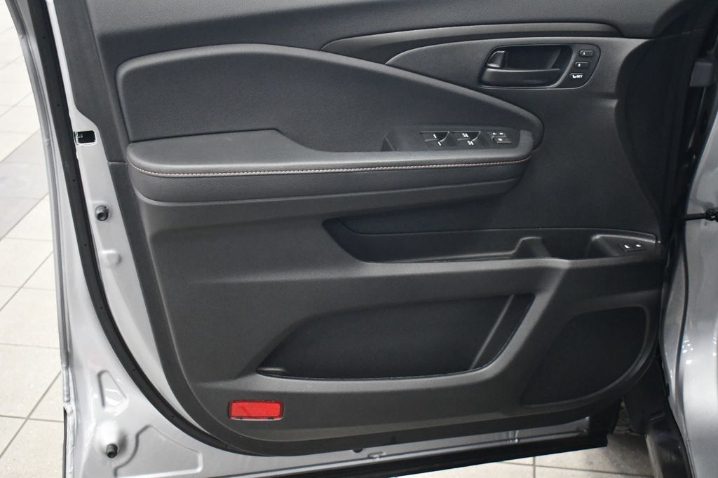 Thumbnail: 2024 Honda Passport - 16