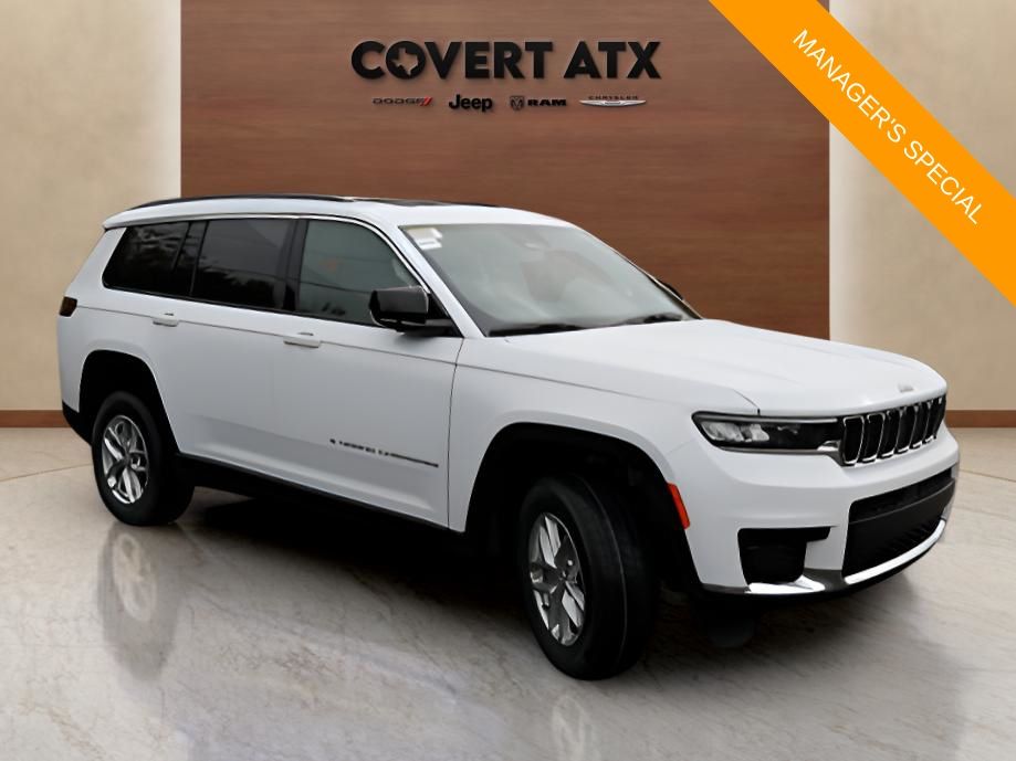 New 2025 White Jeep Laredo X image 7