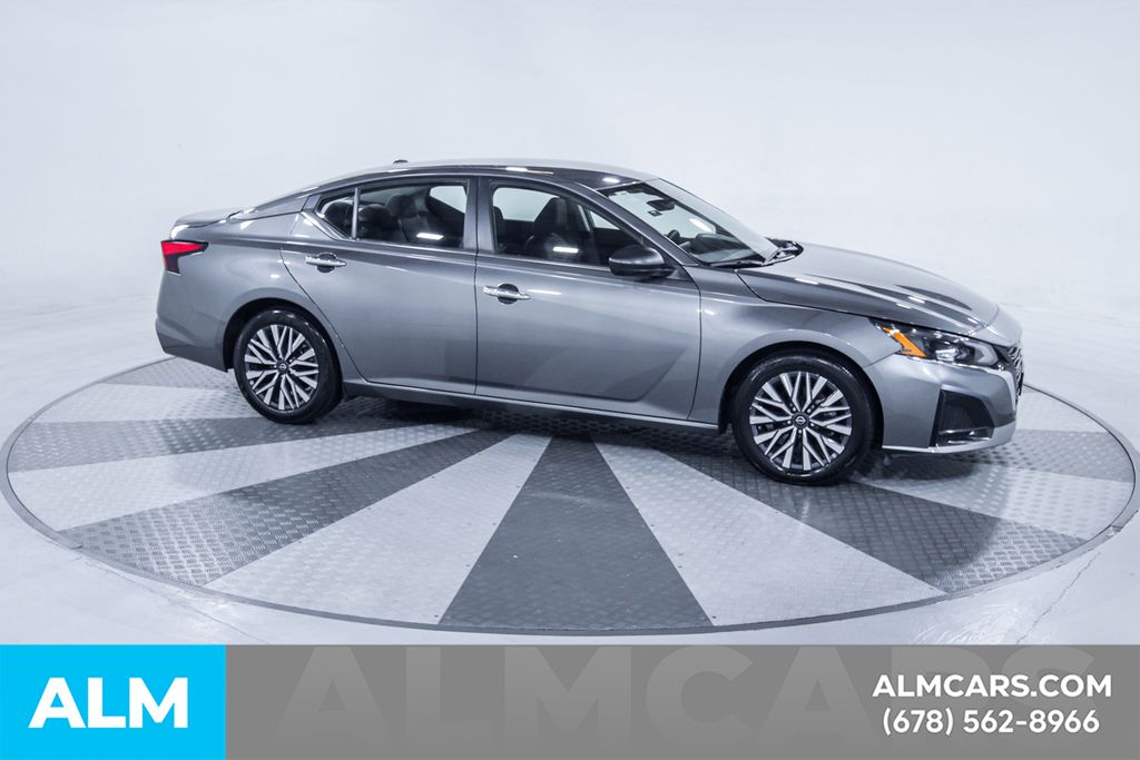 Used 2024 Gray Nissan 2.5 SV image 13