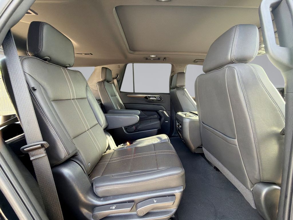 Thumbnail: 2025 Chevrolet Tahoe - 17