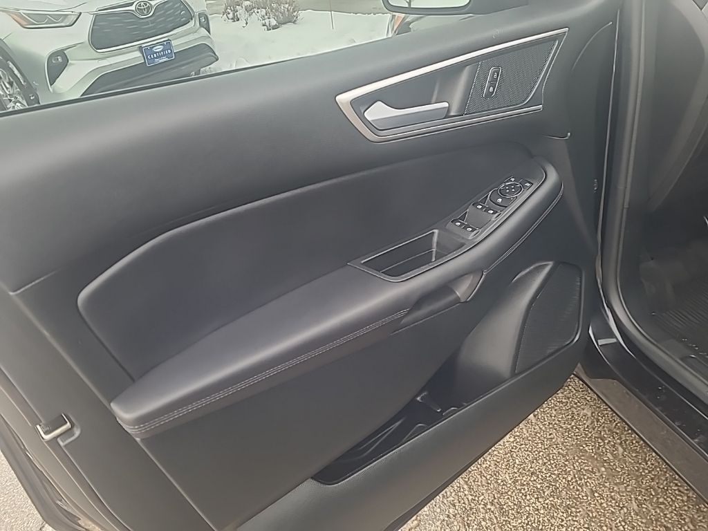 used 2024 Ford Edge car, priced at $28,742