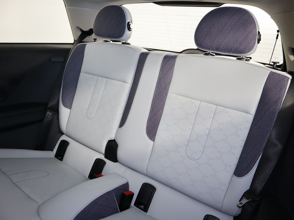 Thumbnail: 2025 MINI Cooper - 23