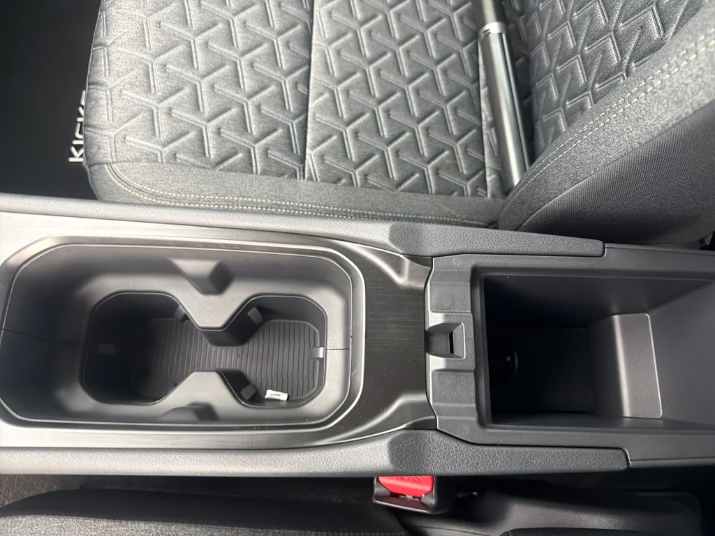 New 2026 Nissan Kicks SV 4D Sport Utility