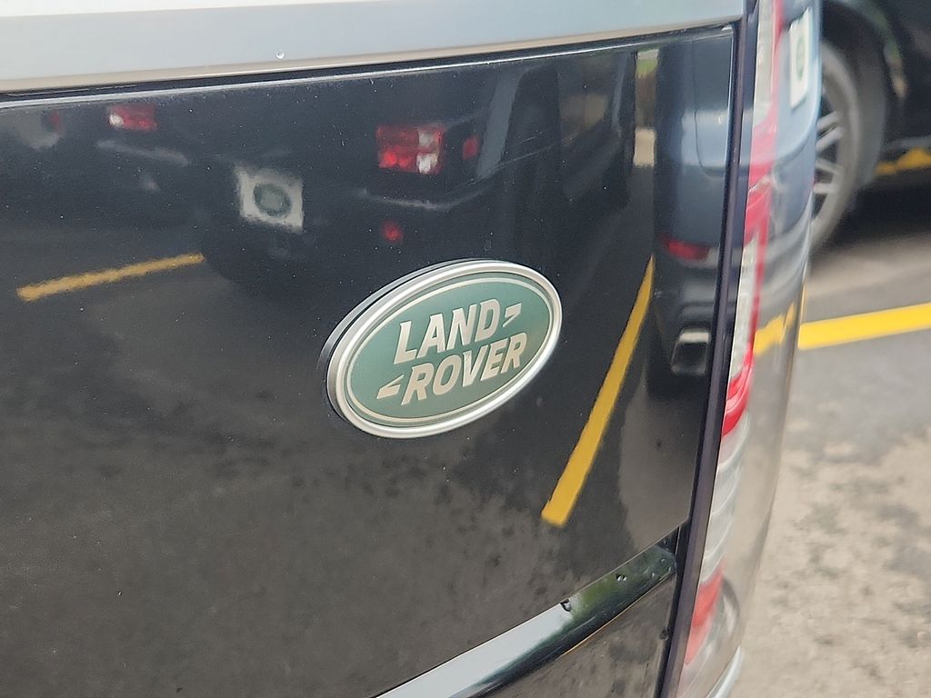 Thumbnail: 2015 Land Rover Range Rover - 32