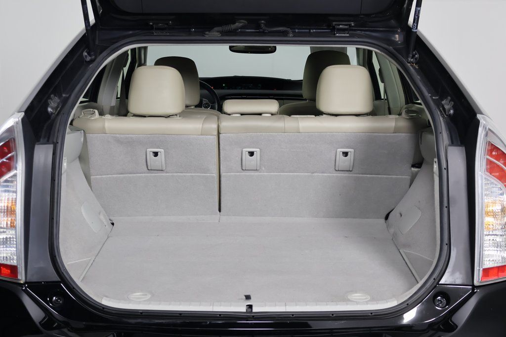 Thumbnail: 2013 Toyota Prius - 14