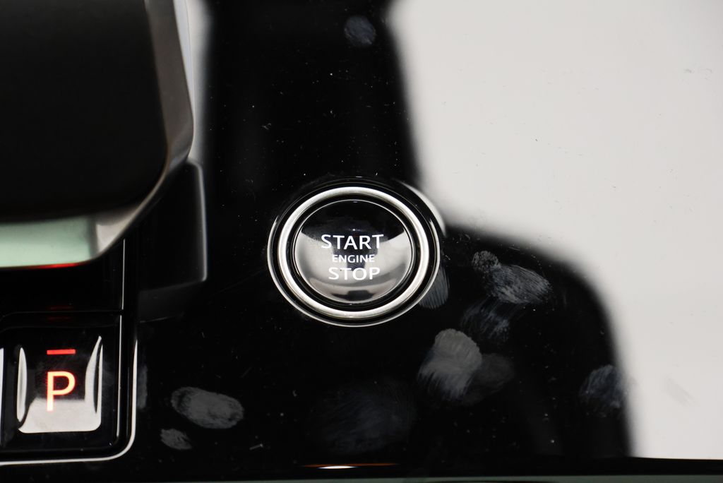 Thumbnail: 2026 Land Rover Range Rover Sport - 24
