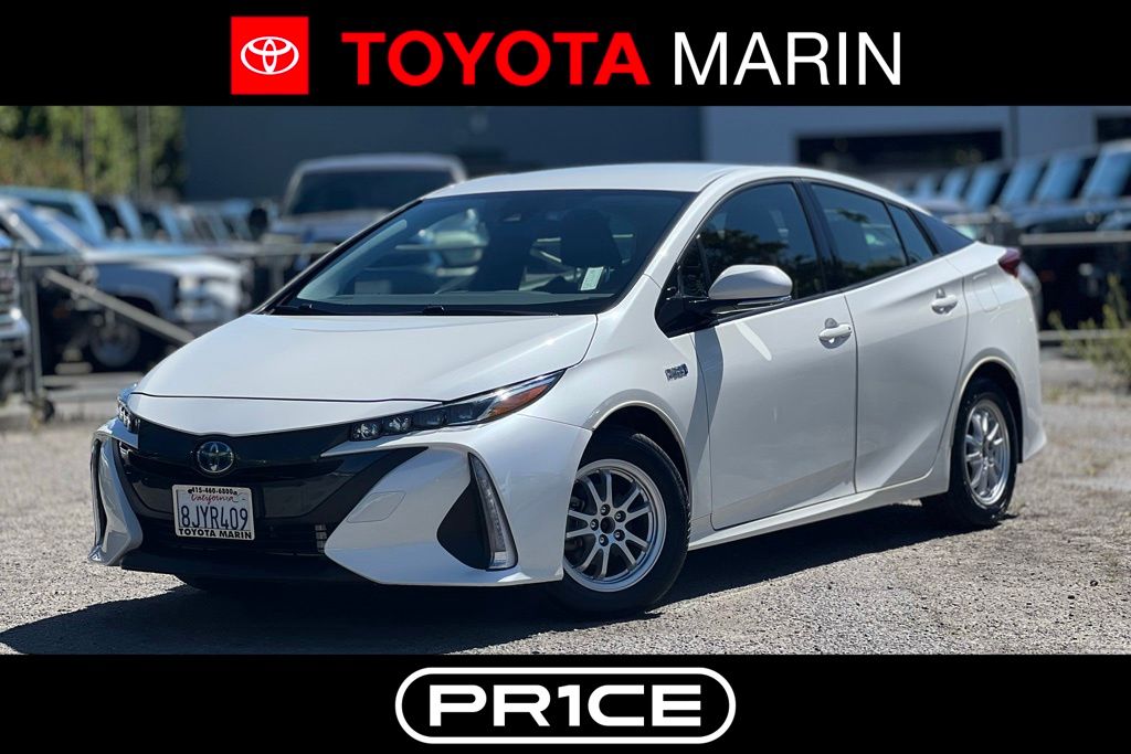 2019 Toyota Prius Prime Plus's photo