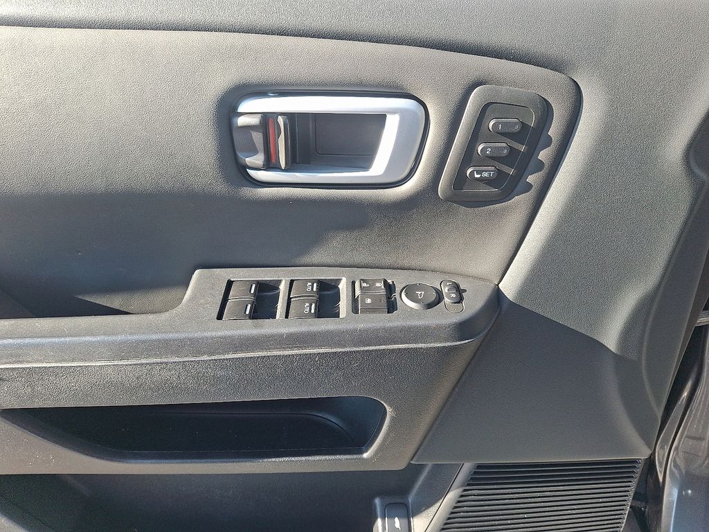 Thumbnail: 2012 Honda Pilot - 12