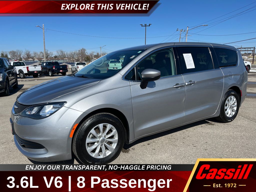 2017 Chrysler Pacifica Touring FWD