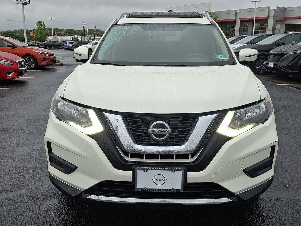 2018 Nissan Rogue SV 2