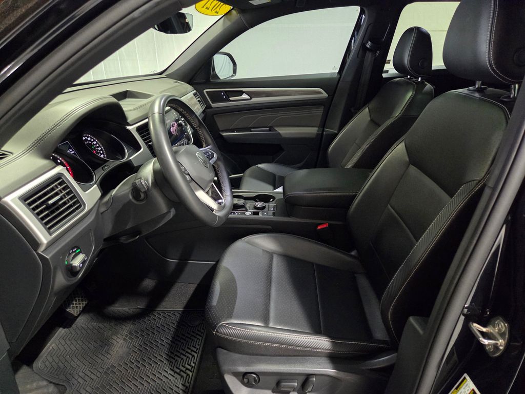 2021 Volkswagen Atlas Cross Sport 3.6L V6 SE w/Technology photo
