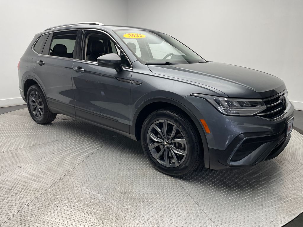Thumbnail: 2022 Volkswagen Tiguan - 3