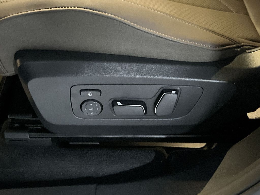 Thumbnail: 2026 BMW X3 - 12