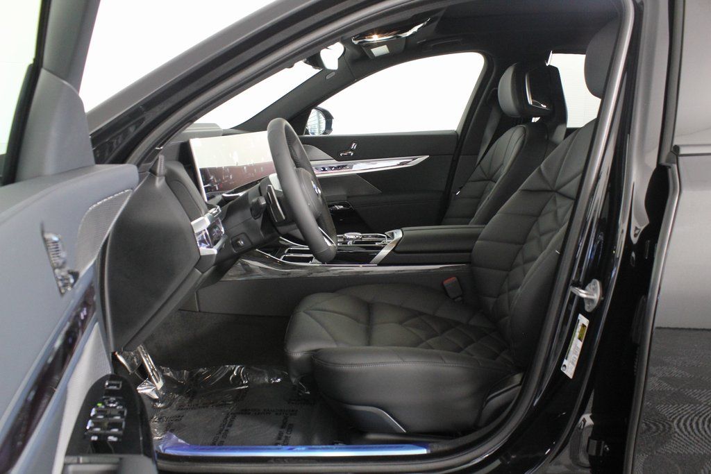 Thumbnail: 2026 BMW 7 Series - 5